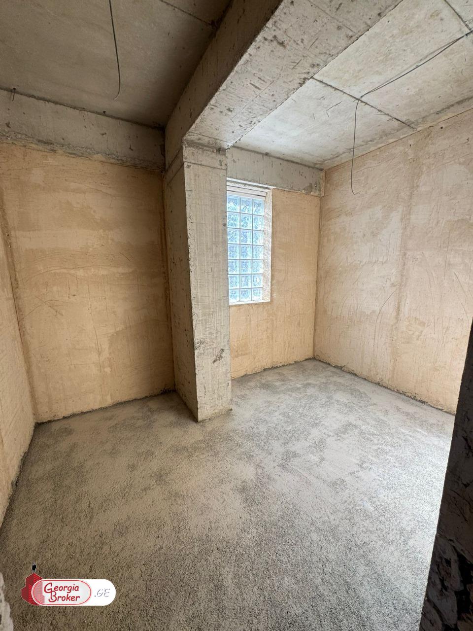 nearly repaired 3-room apartment for sale